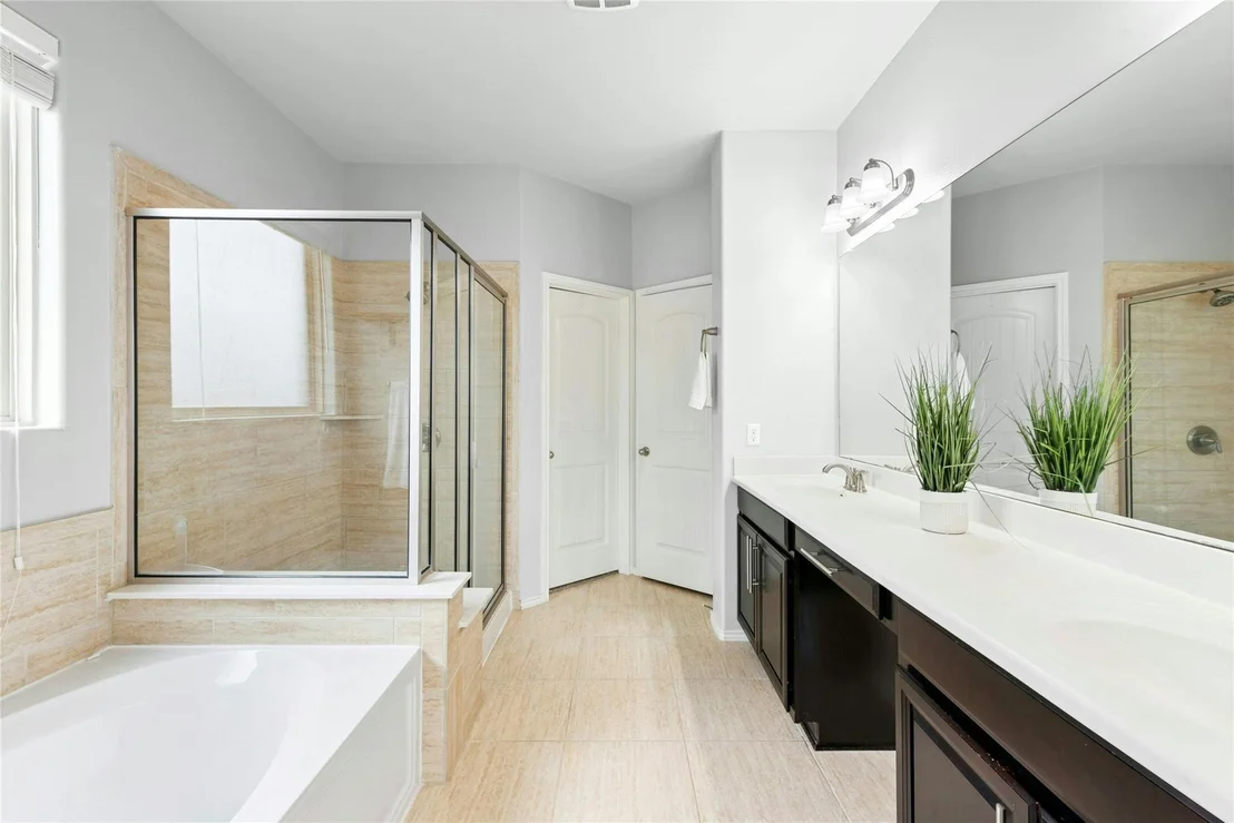 Photo of 390 Fletcher BND