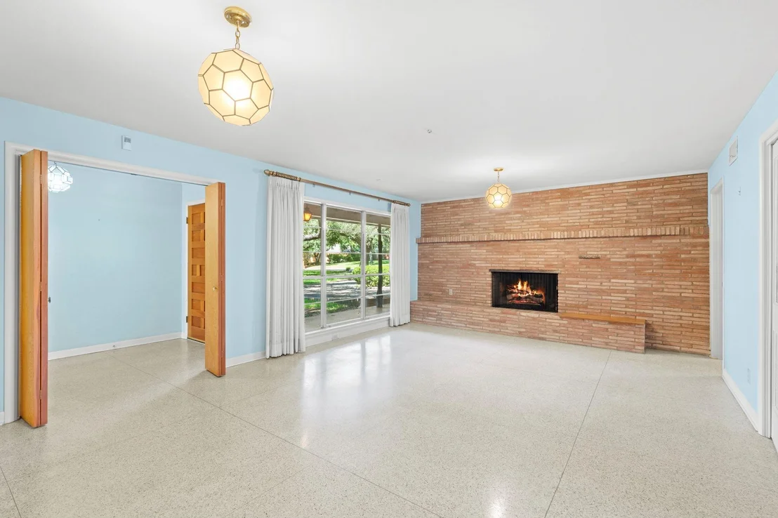Photo of 3101 El Camino DR