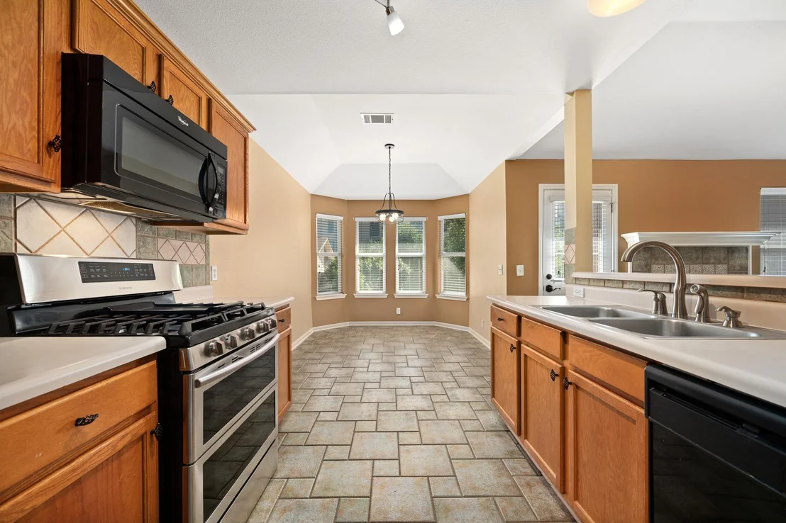 Photo of 600 Sparkling Brook LN