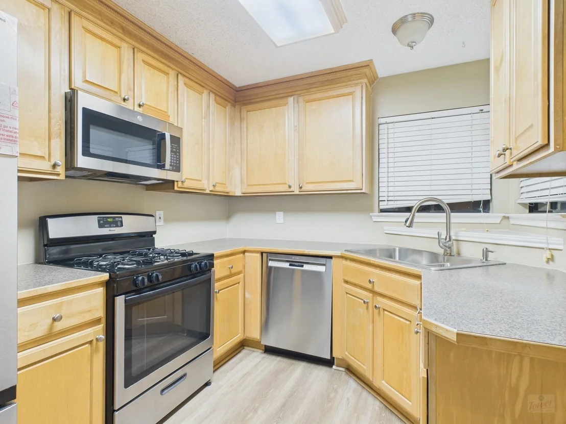 Photo of 14405 Tiffer LN