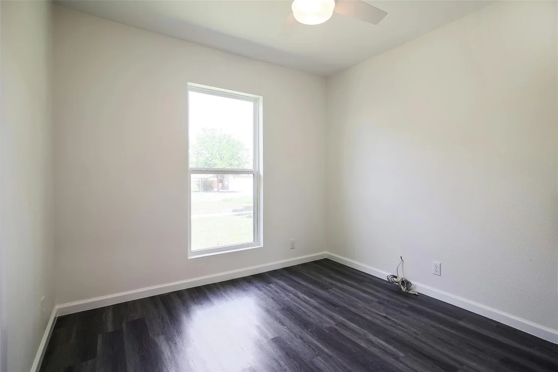Photo of 1103 KENYON DR