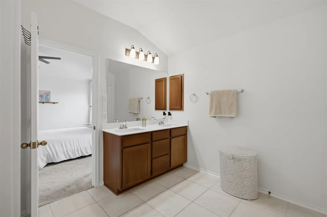 Photo of 110 Sweet Autumn DR