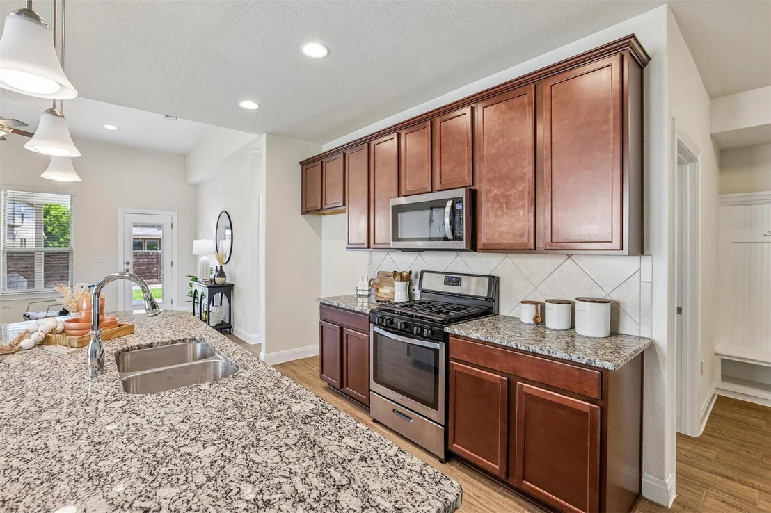 Photo of 14011 Hedera DR