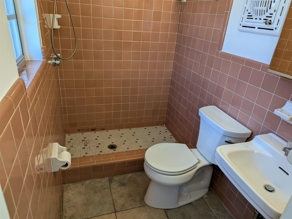 Photo of 8507 Contour DR