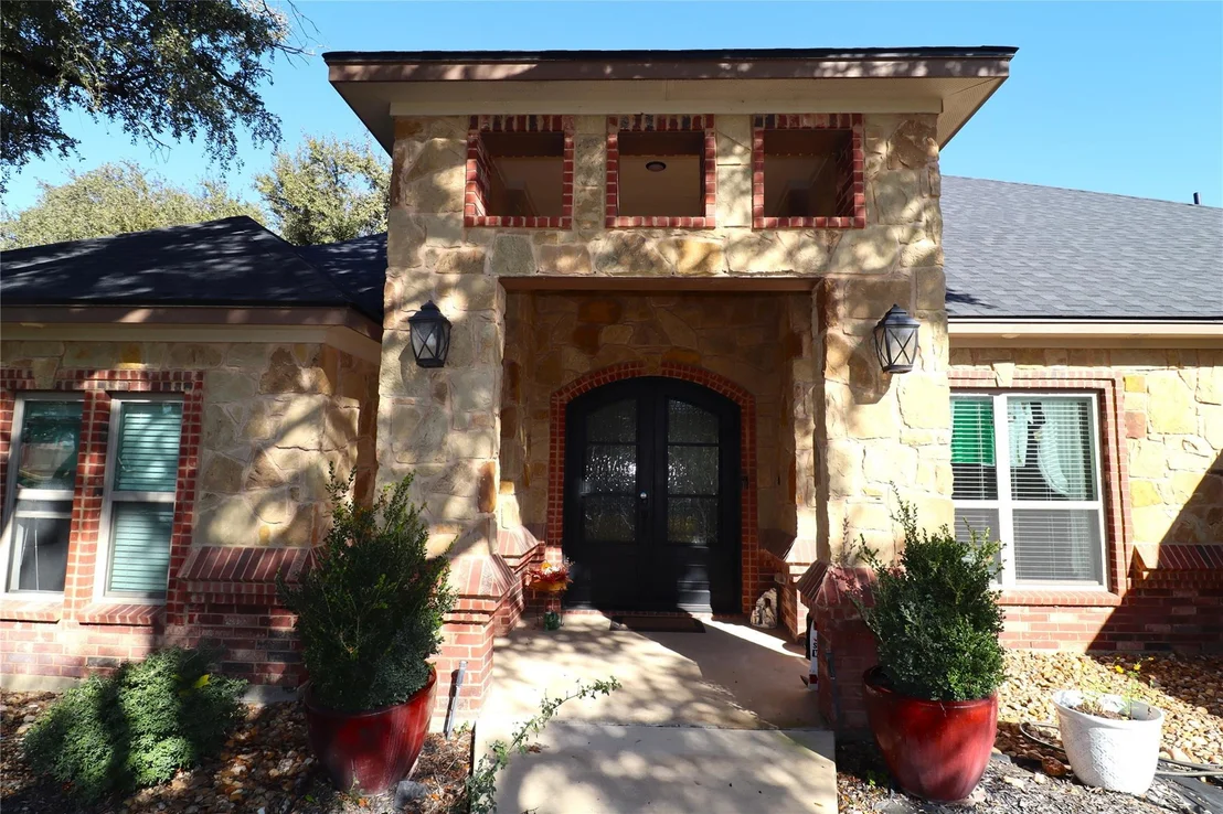 Photo of 403 Roca TRL