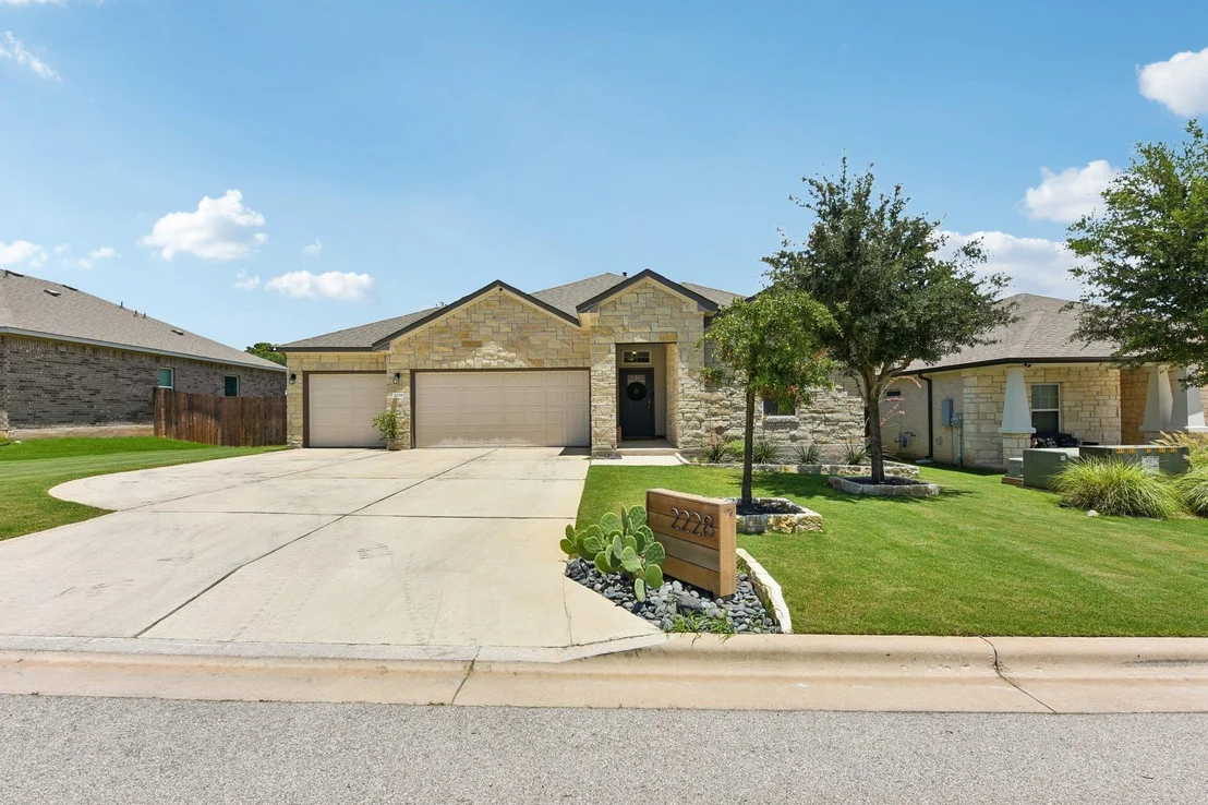 Photo of 2228 River Place LN
