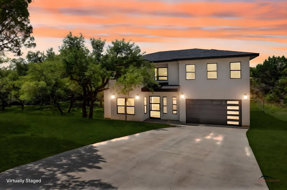 Photo of 17207 Oak Cliff CIR