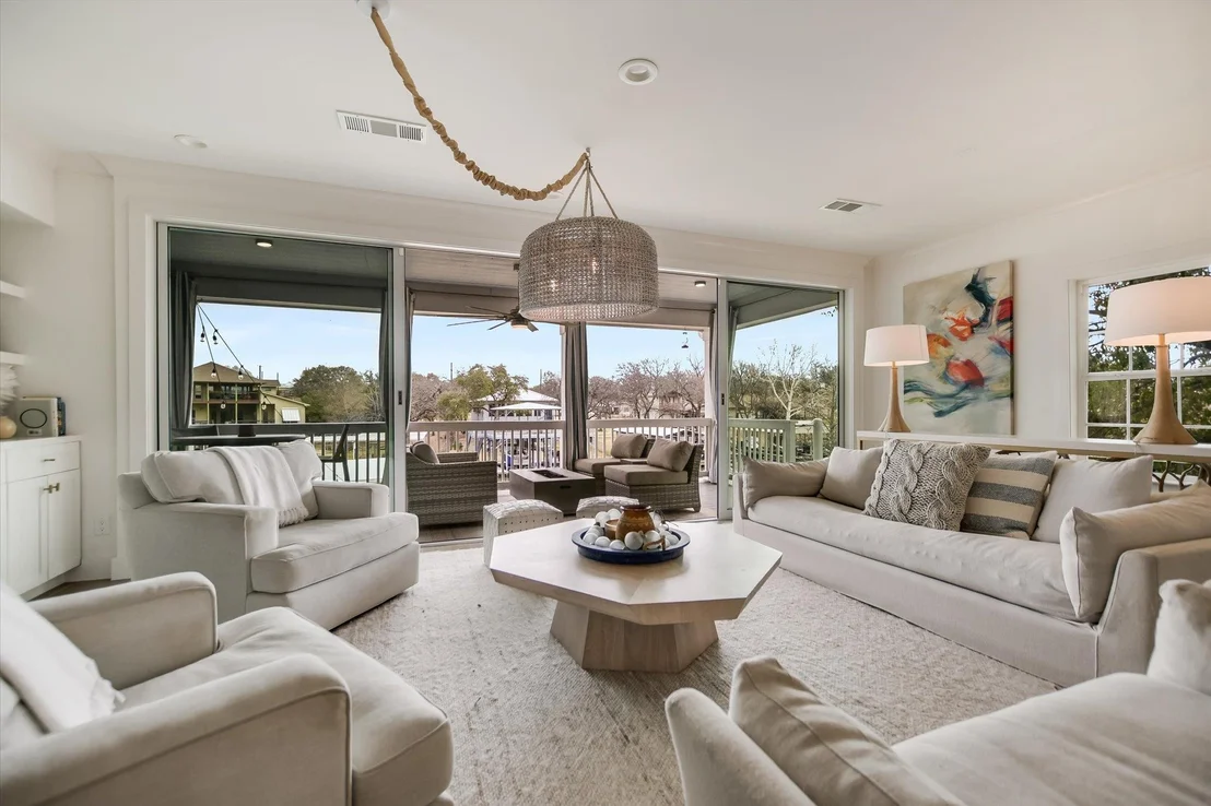 Photo of 513 Oleander DR