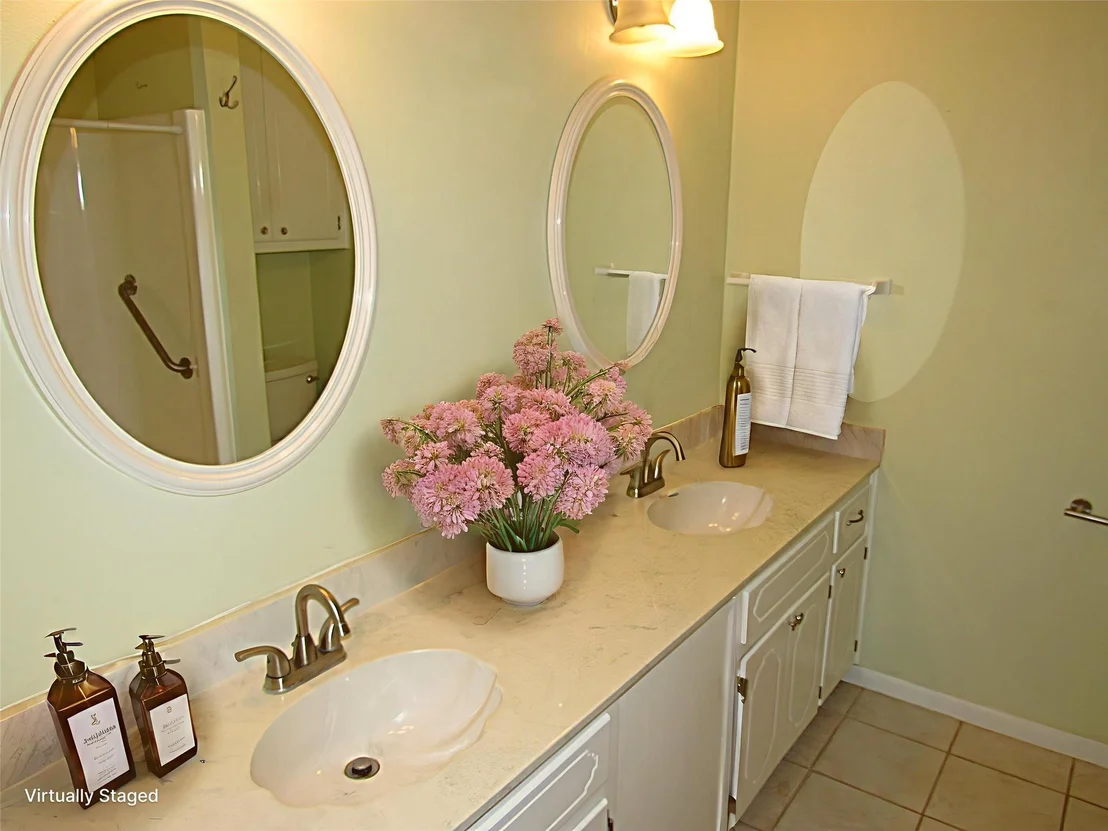 Photo of 306 Ruggles LOOP
