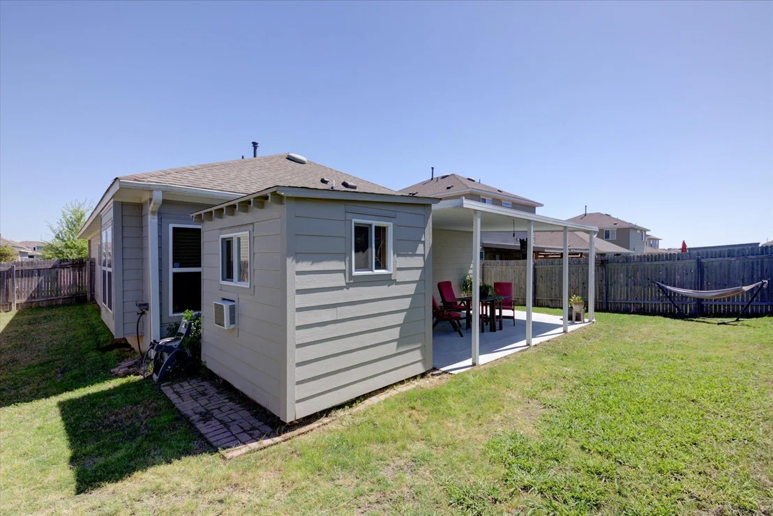 Photo of 10312 Bankhead DR