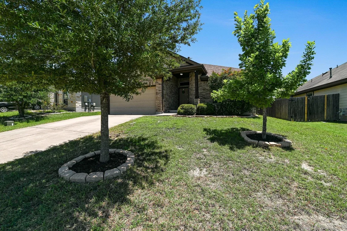 Photo of 536 Dragon Ridge RD
