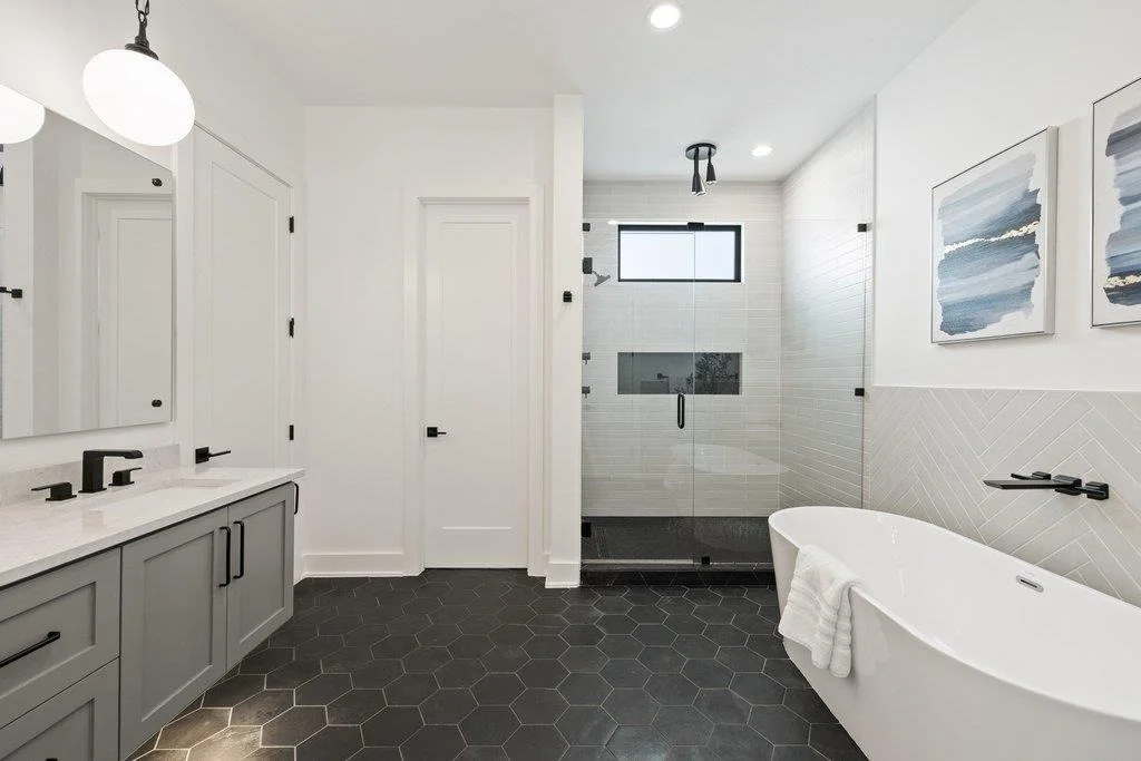 Photo of 6003 Grover Ave