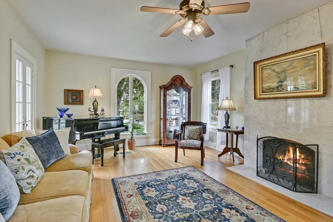 Photo of 106 W 32nd ST