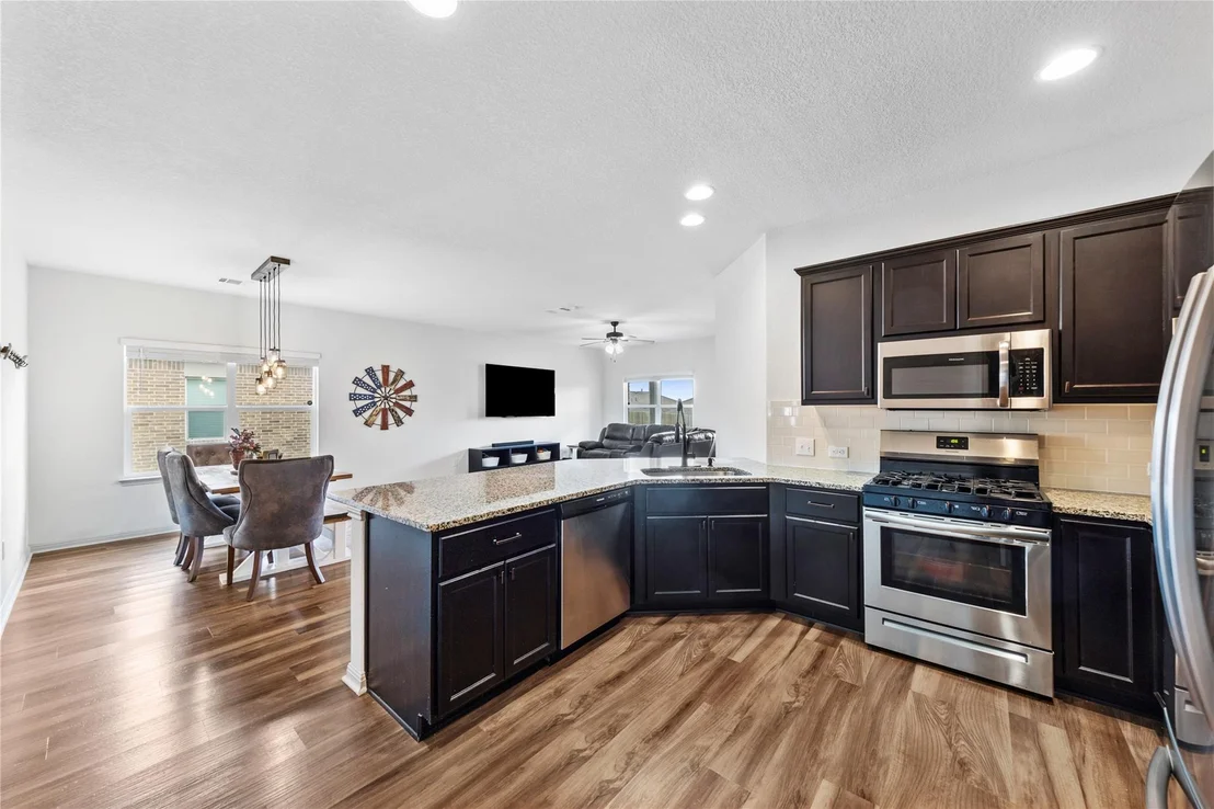Photo of 717 Dubina Ave