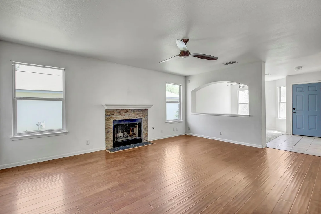 Photo of 710 Red River LN