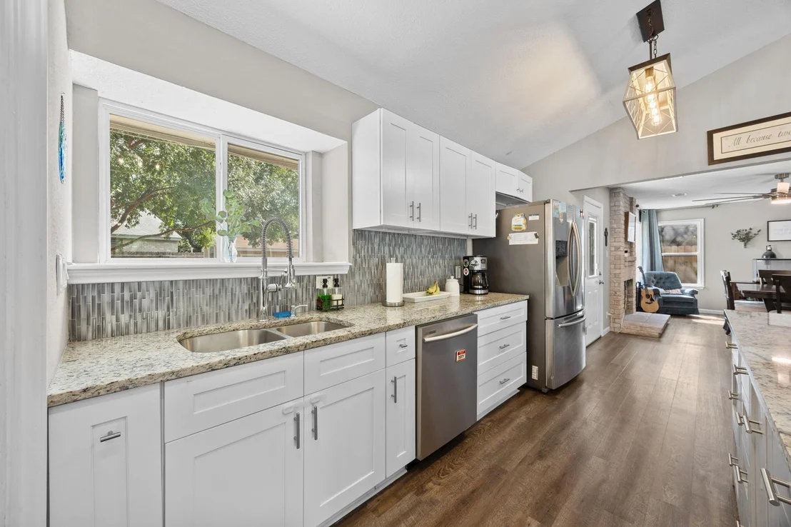 Photo of 806 Brook BND