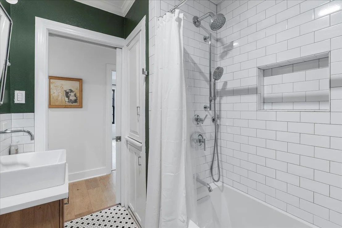 Photo of 3215 Lafayette Ave