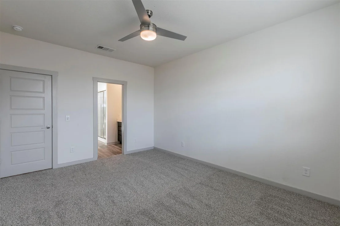 Photo of 121 Parryi CV