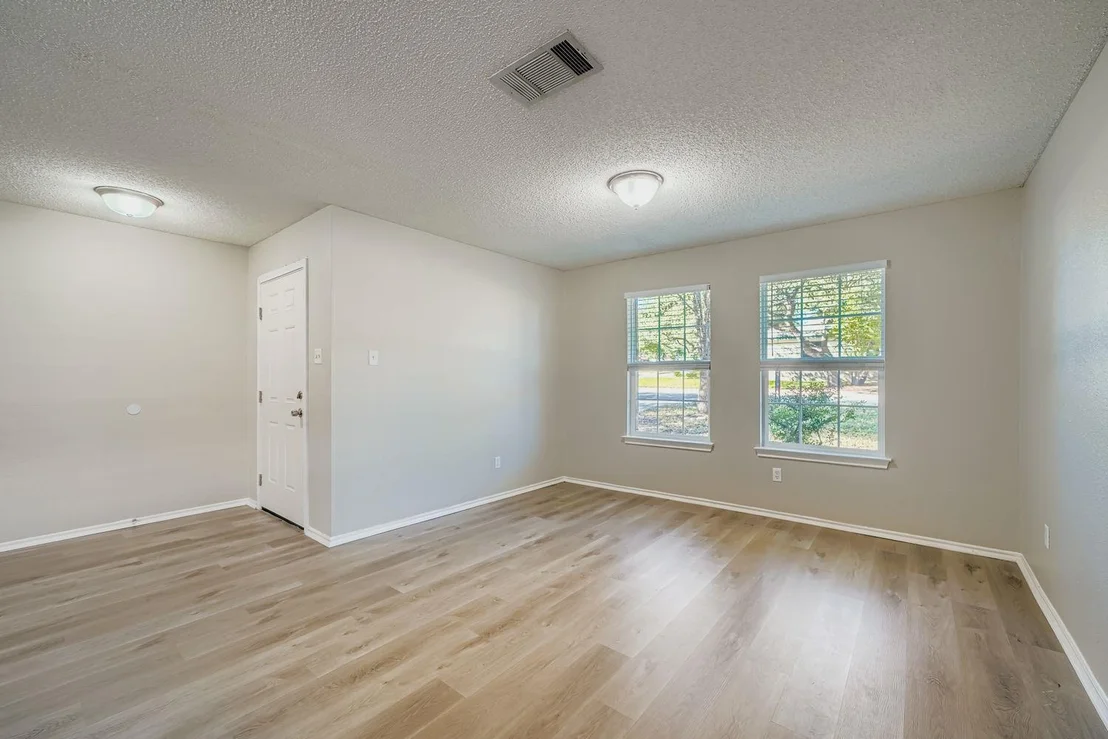 Photo of 2100 Coachlamp DR