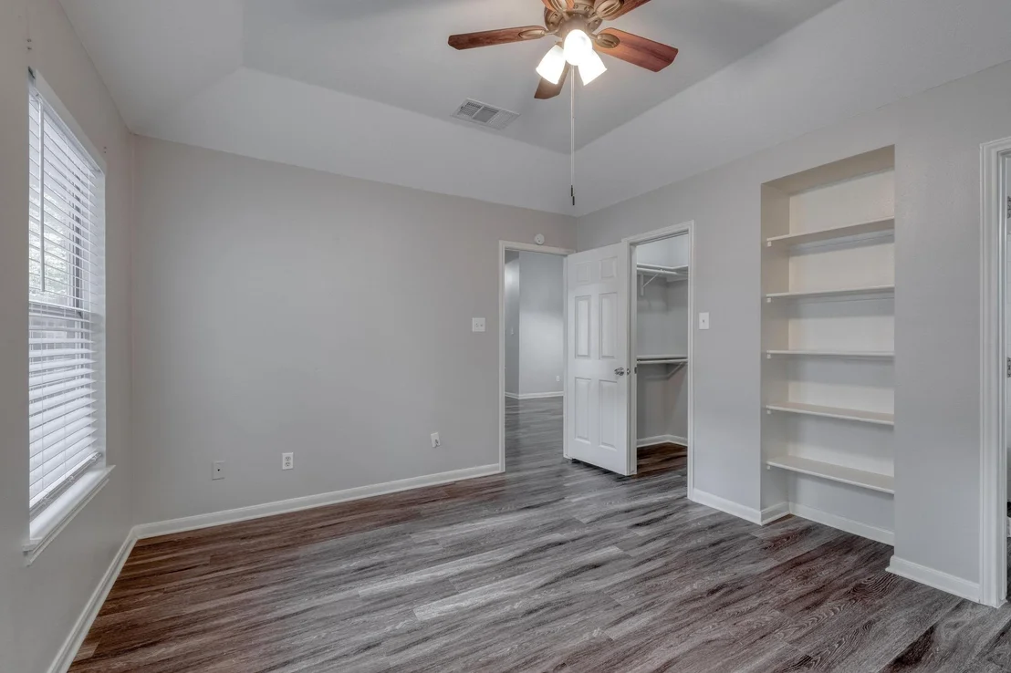 Photo of 2155 Redwing WAY
