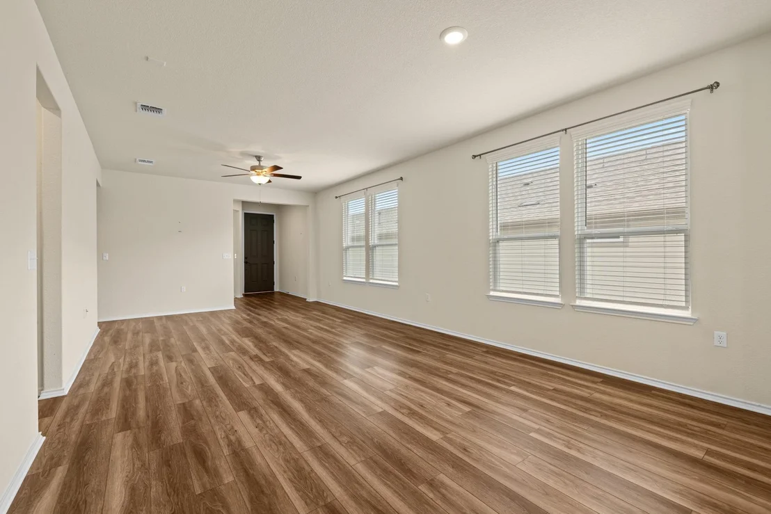 Photo of 716 Kitty Hawk RD