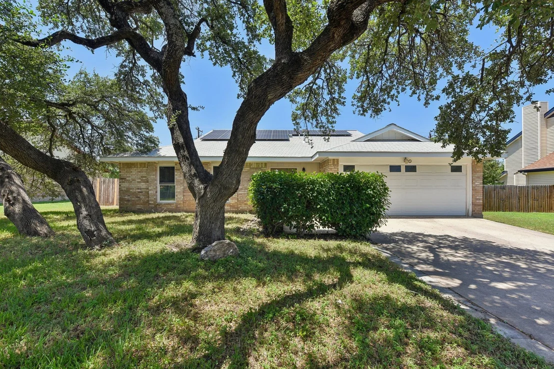 Photo of 700 Woodview DR