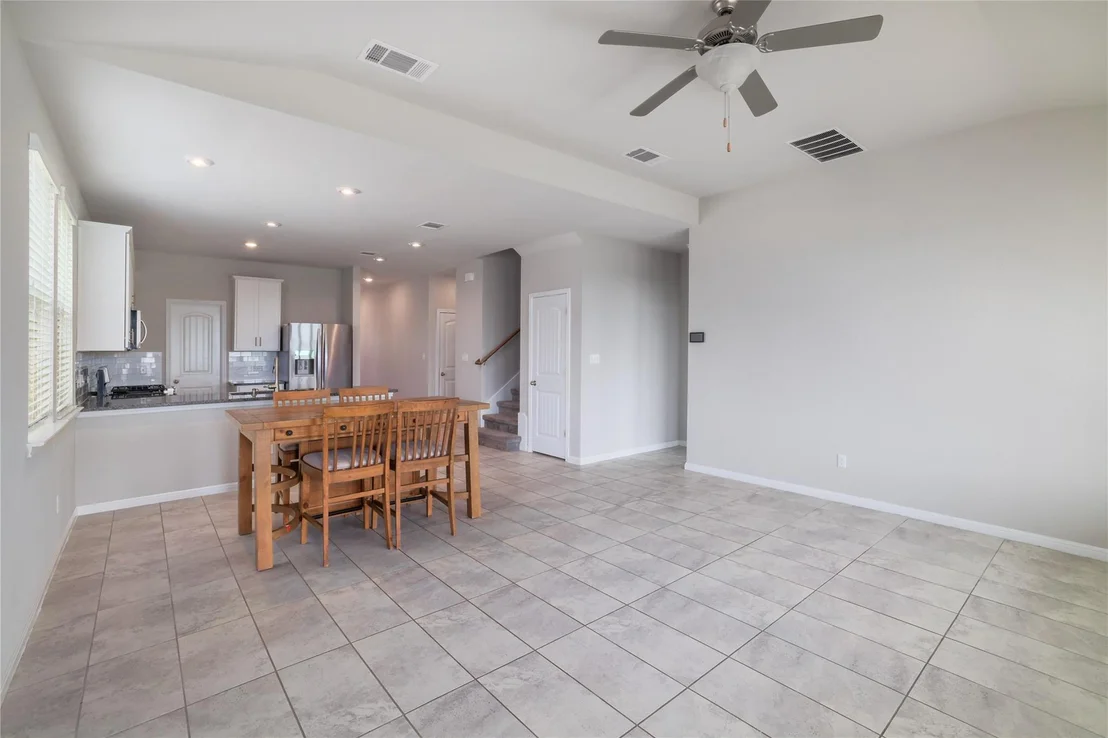Photo of 1032 Myrna BND