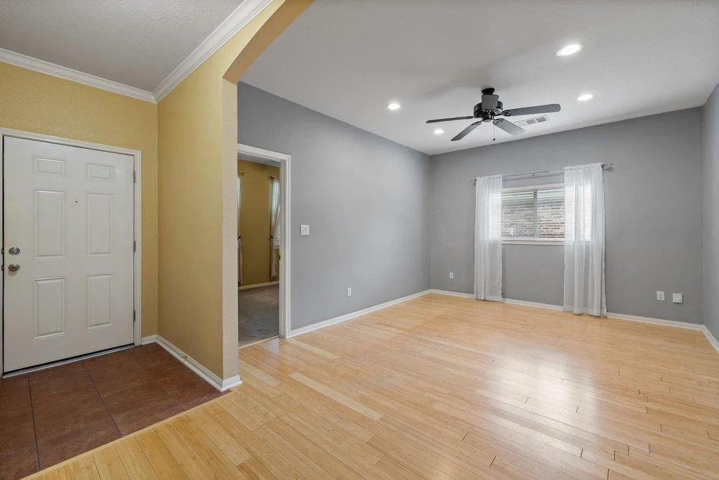 Photo of 347 Spring DR