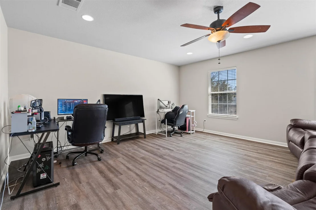 Photo of 4121 Meadow Bluff WAY