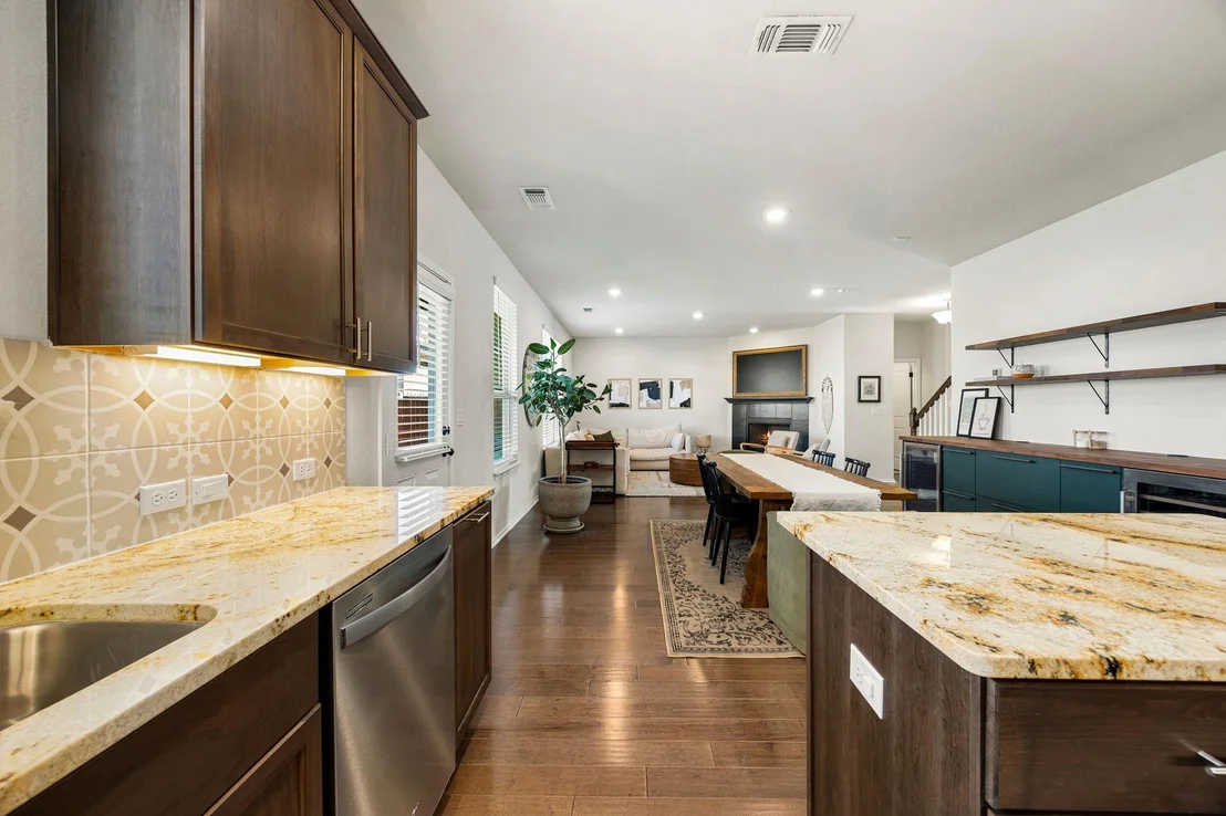 Photo of 6808 Ellsworth WALK