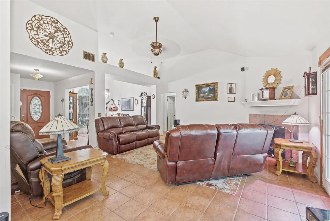 Photo of 1427 Crete LN