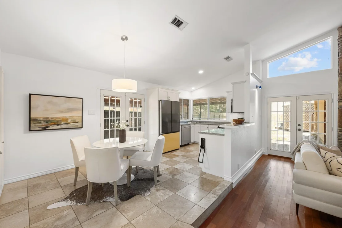 Photo of 900 Austin Highlands BLVD