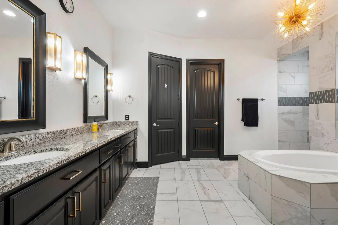 Photo of 225 Escarpment WAY