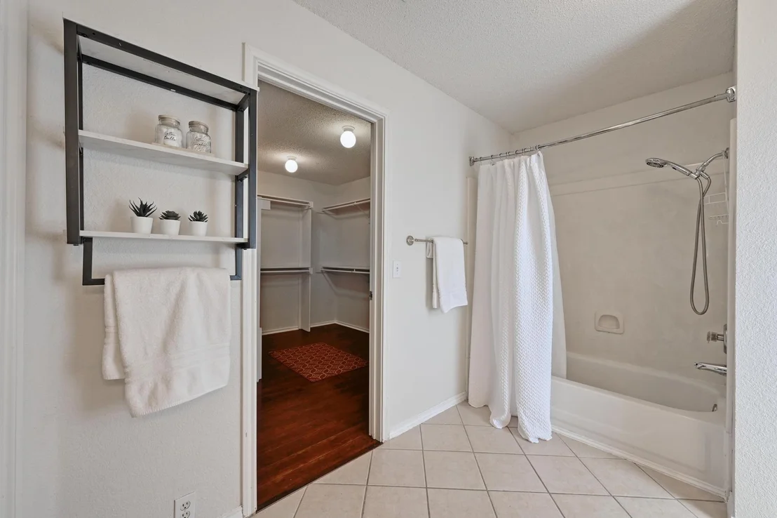Photo of 2140 Coats CIR