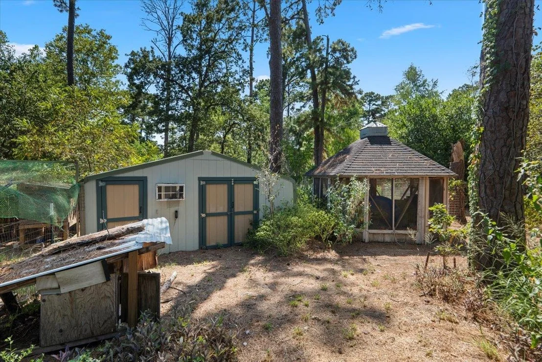Photo of 138 Forest LN