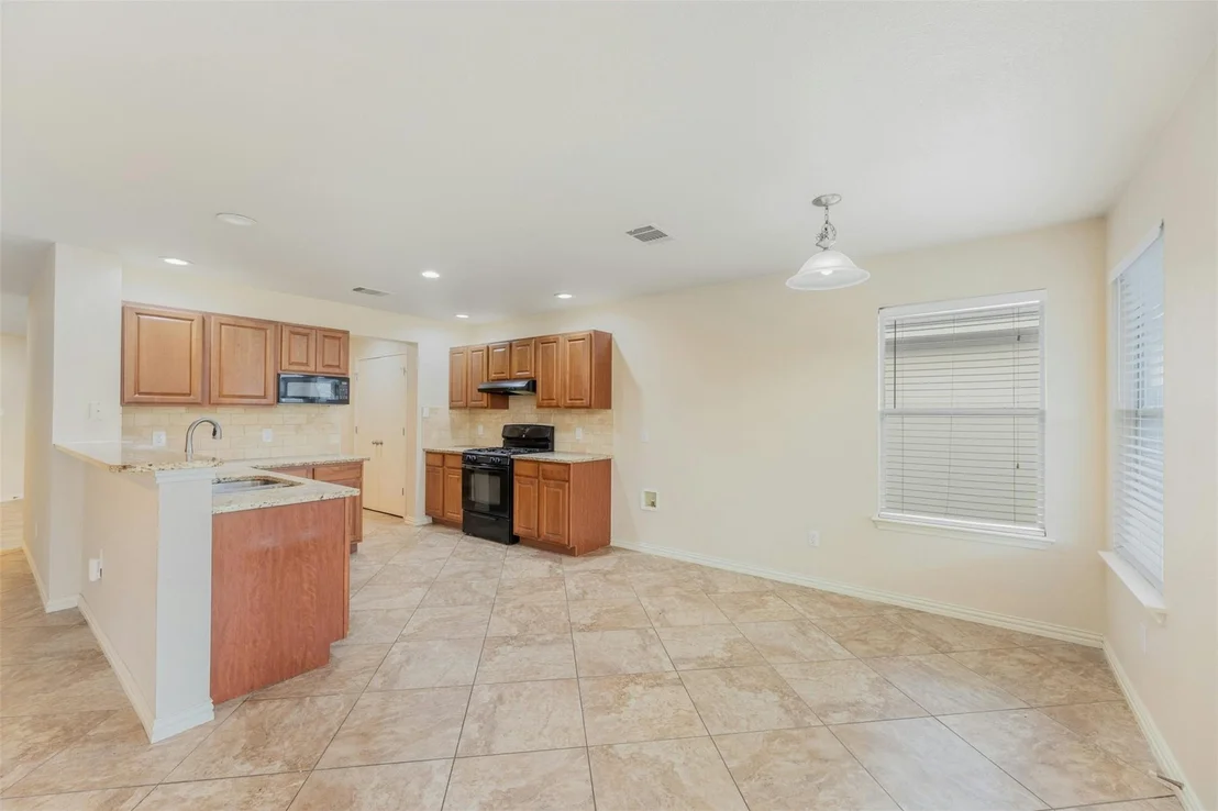 Photo of 18412 Sunhaven CV