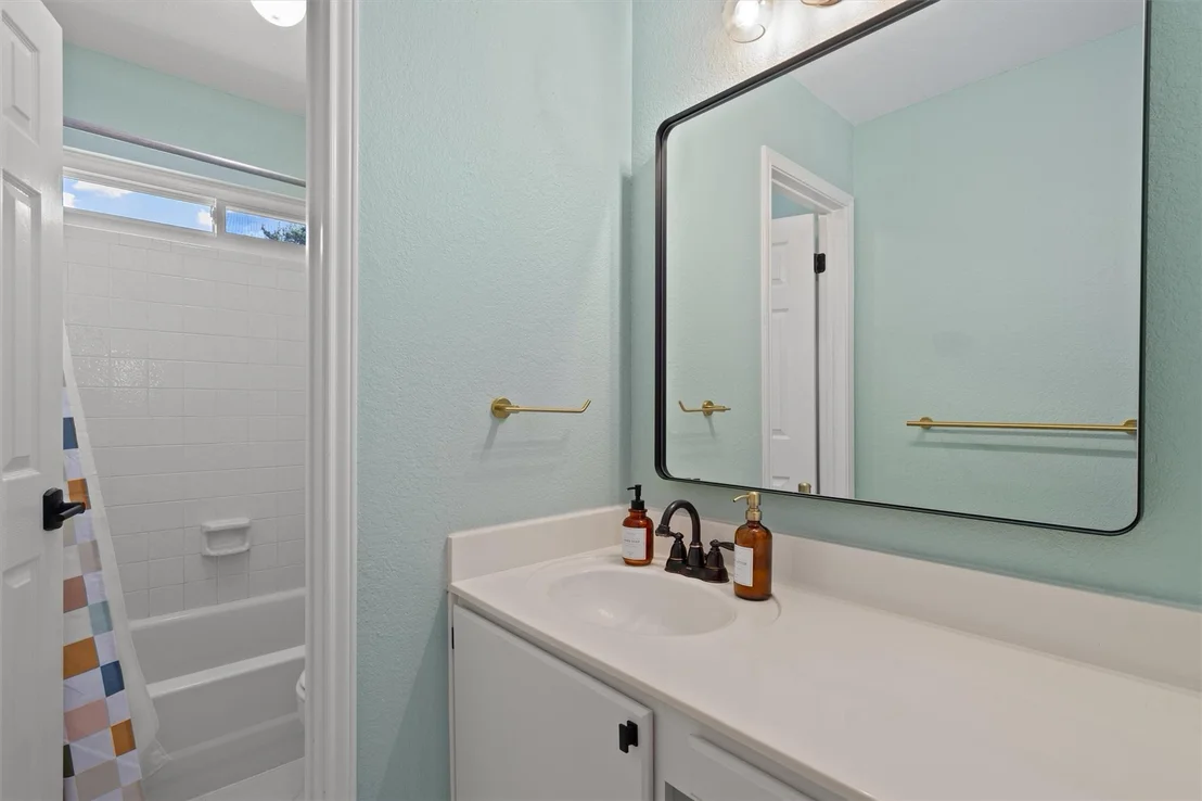 Photo of 1009 Pioneer Bend DR