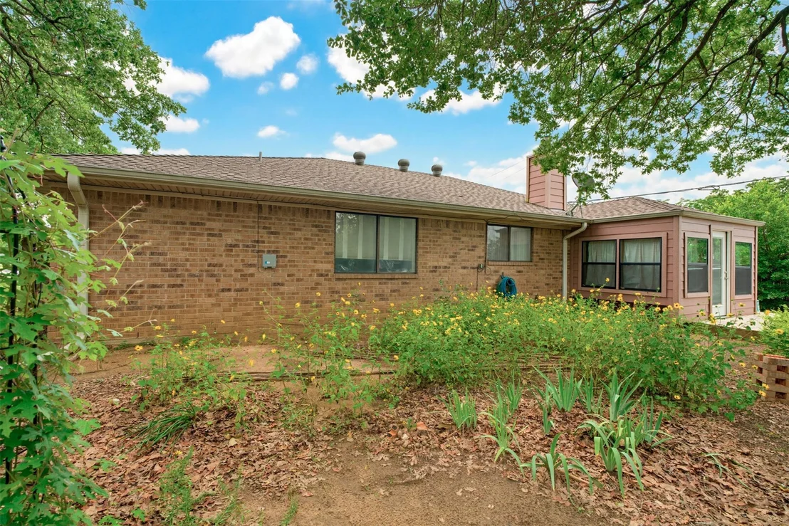 Photo of 501 Meadow DR