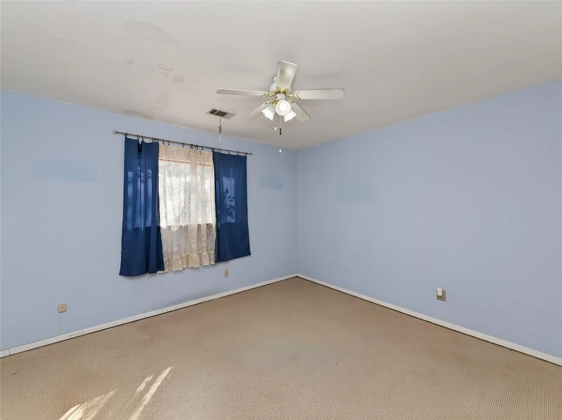 Photo of 499 Hidden Oaks DR