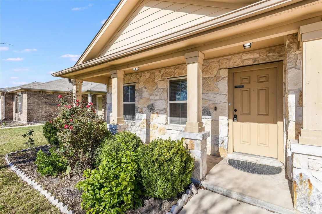 Photo of 704 Mitchell DR