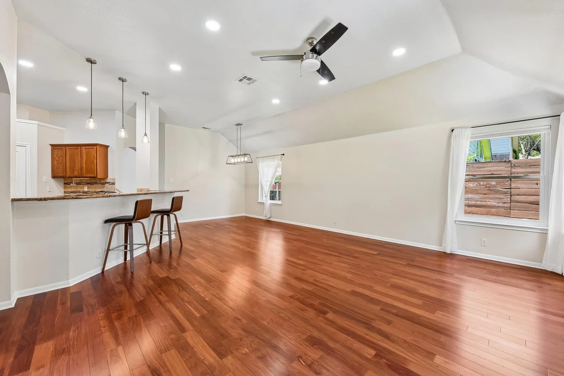 Photo of 5958 Salcon Cliff DR