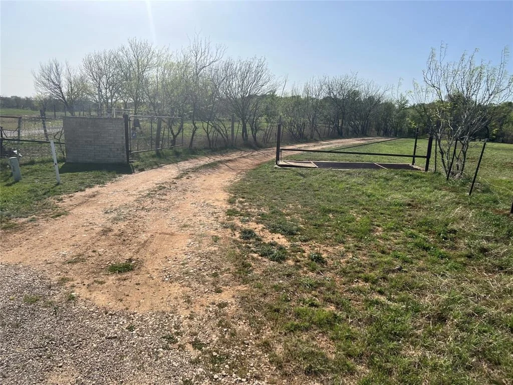 Photo of 235 Mesquite DR
