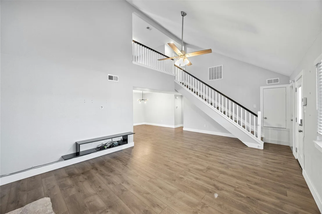 Photo of 3106 Leaf CIR
