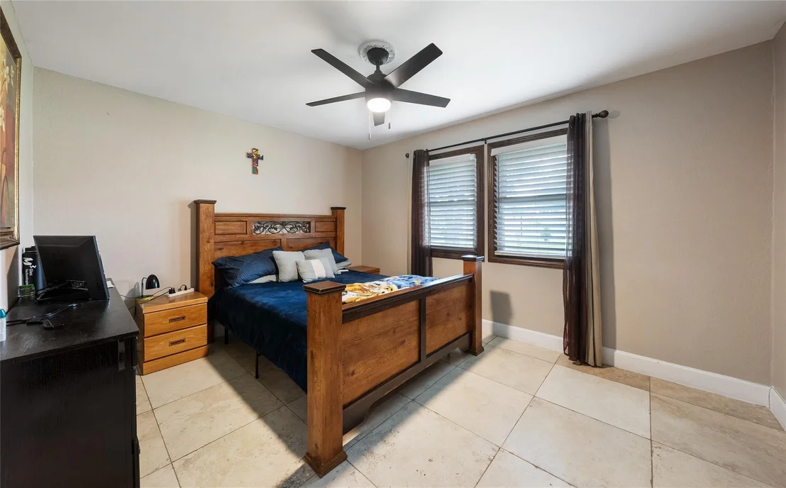 Photo of 301 Oak Ridge RD