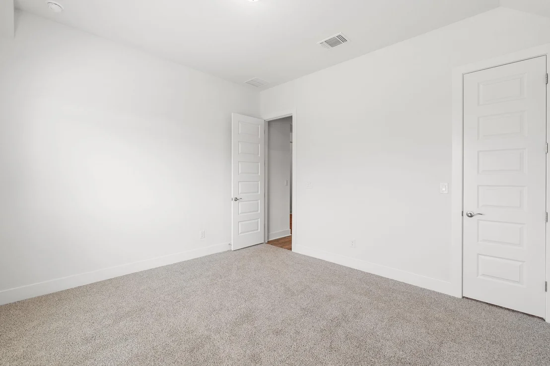 Photo of 2212 Tobiano TRCE