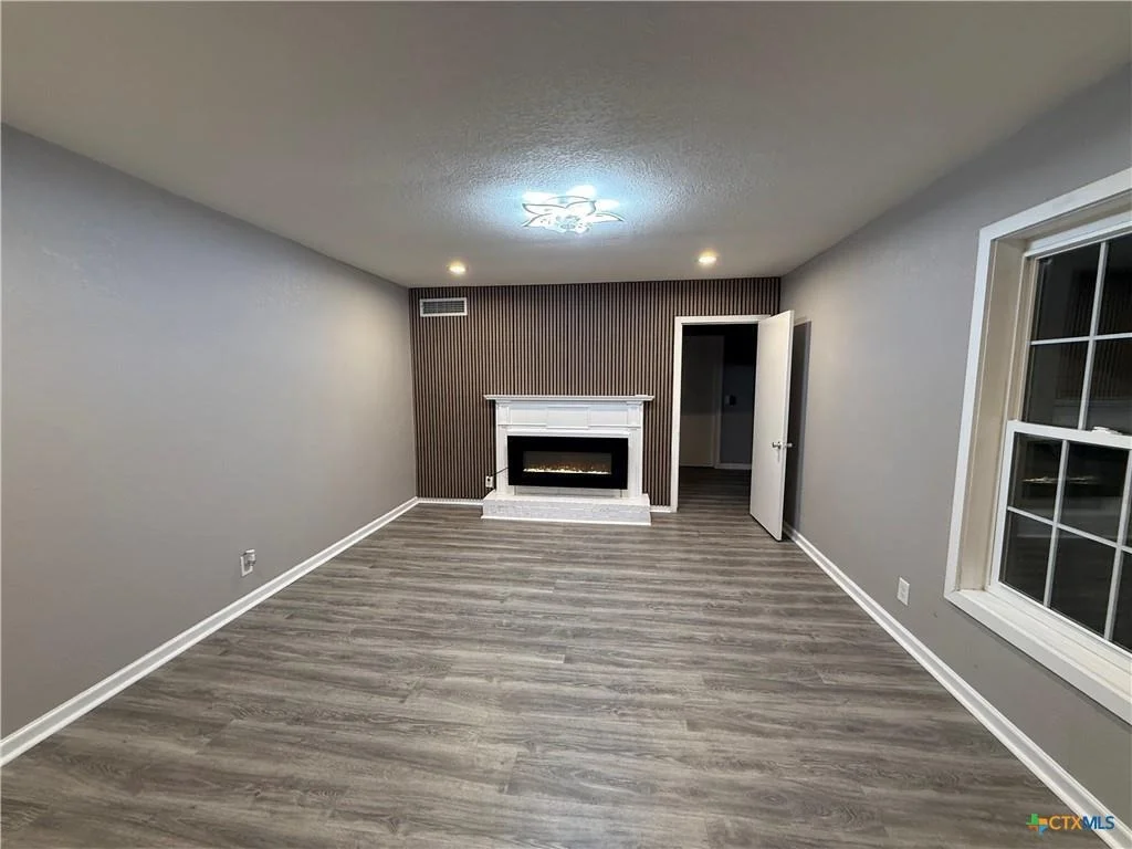 Photo of 302 Smith ST