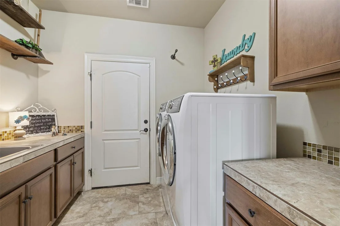 Photo of 212 Derek LN