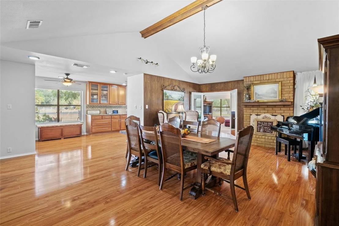 Photo of 1305 Brushy Bend DR