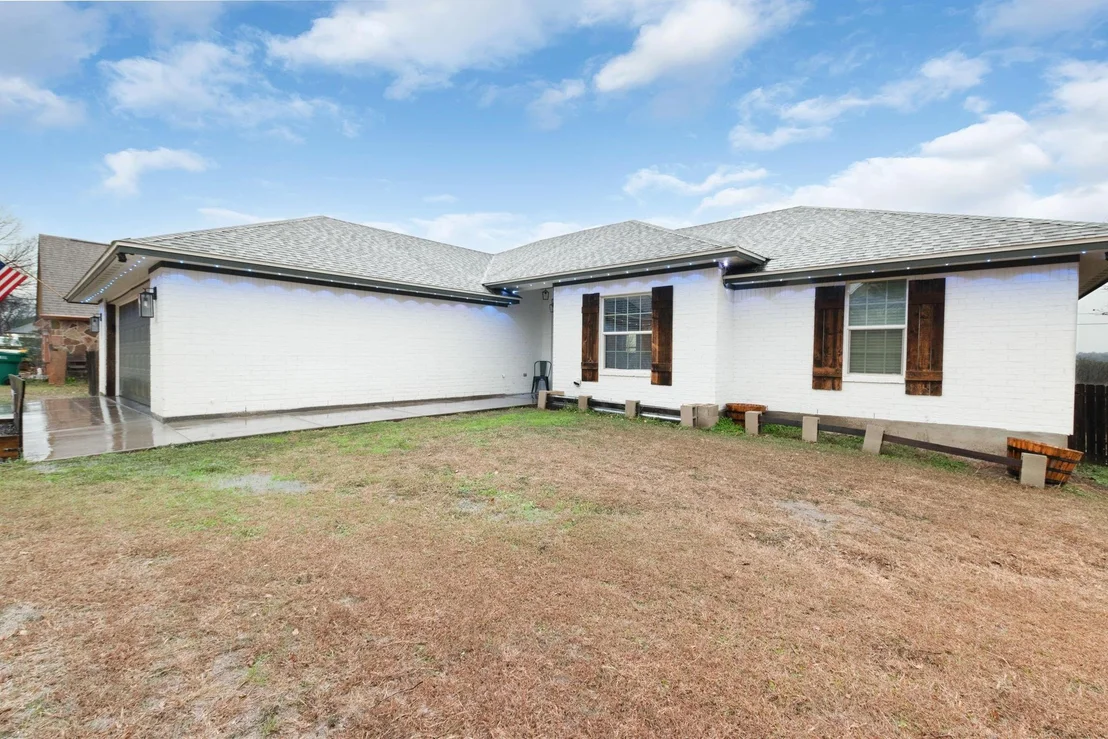 Photo of 1604 Sunset DR