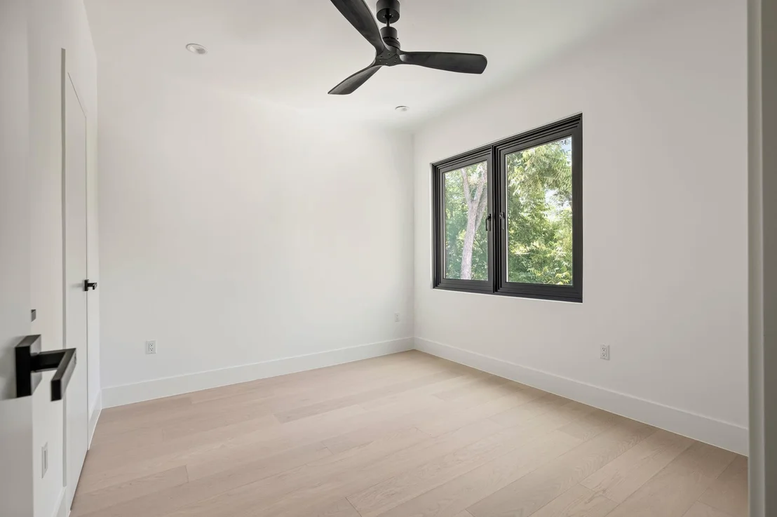 Photo of 3210 Thompson